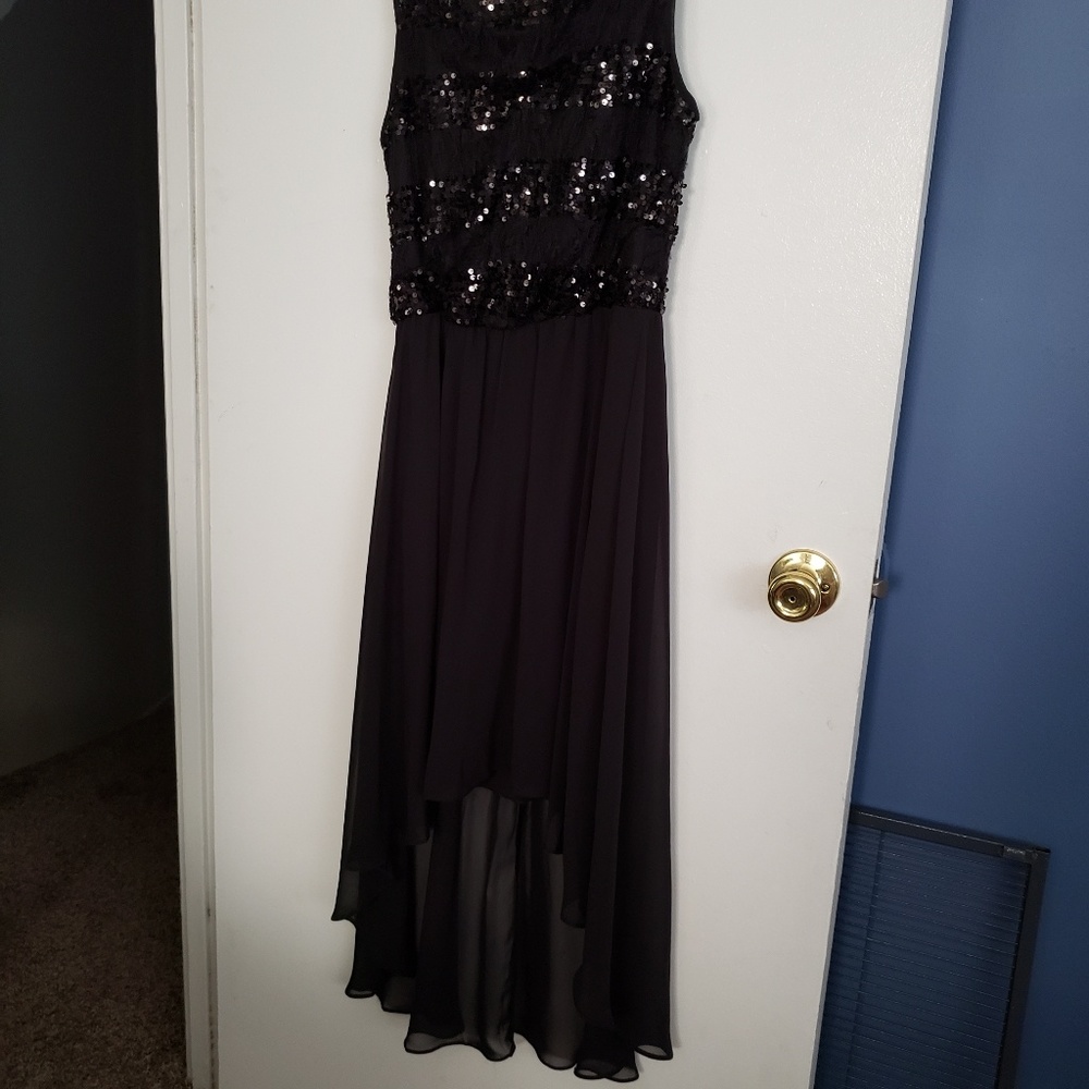 Beautiful, fun dress